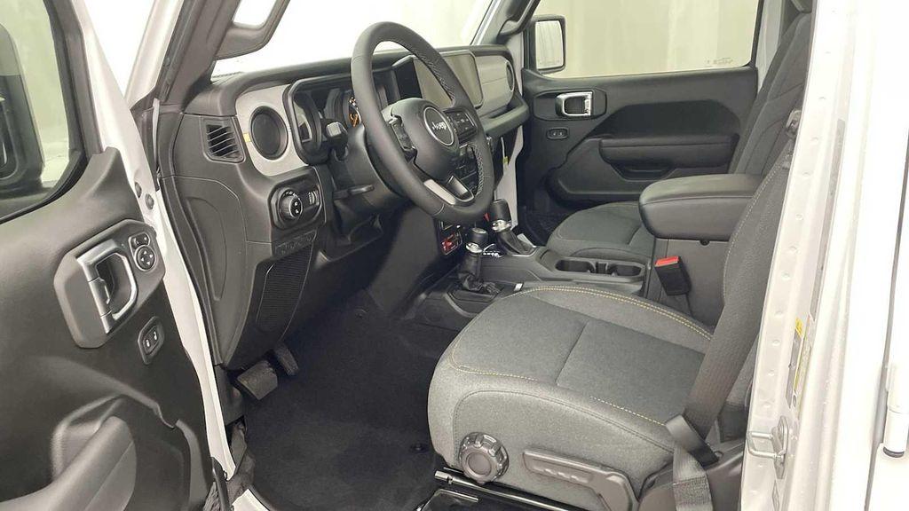 new 2025 Jeep Gladiator car, priced at $45,715