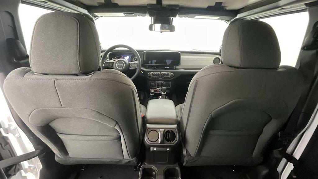 new 2025 Jeep Gladiator car, priced at $45,715