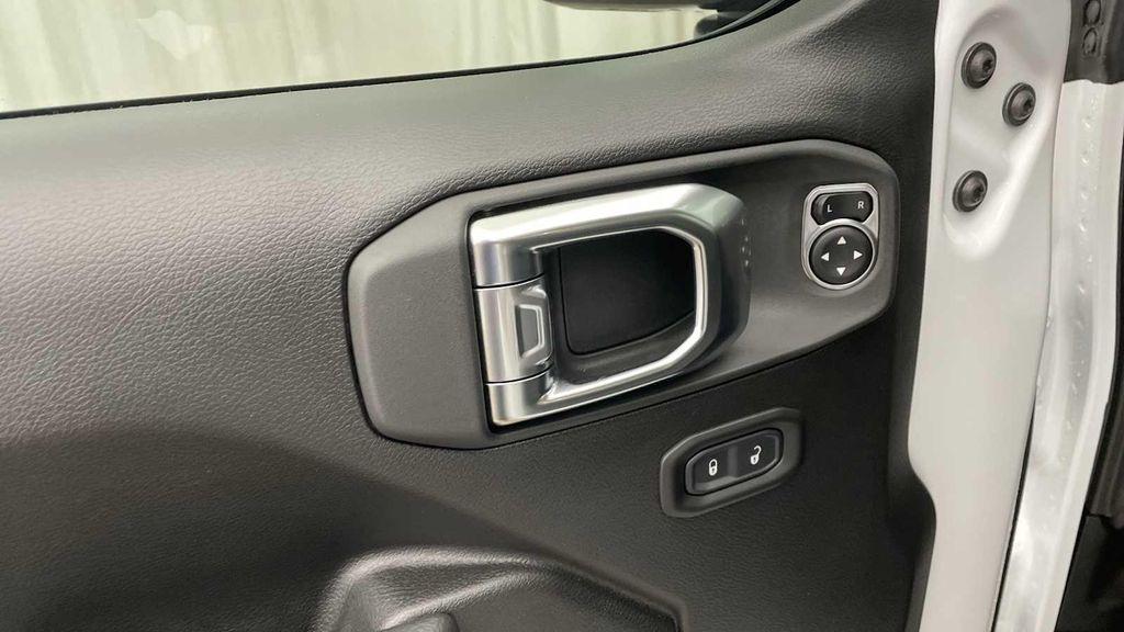 new 2025 Jeep Gladiator car, priced at $45,715