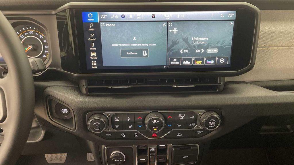 new 2025 Jeep Gladiator car, priced at $45,715