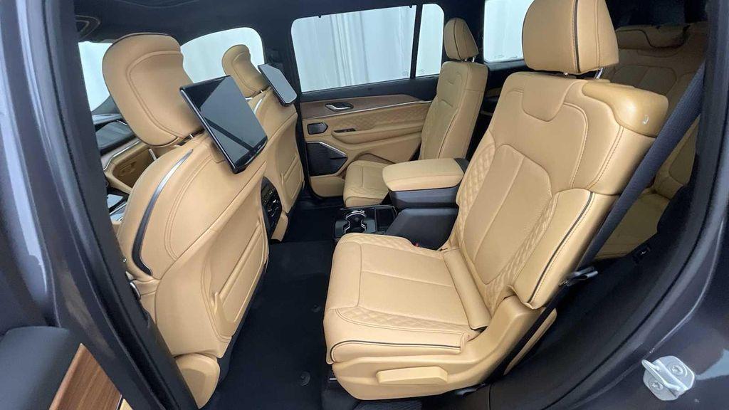 new 2025 Jeep Grand Cherokee L car, priced at $69,630