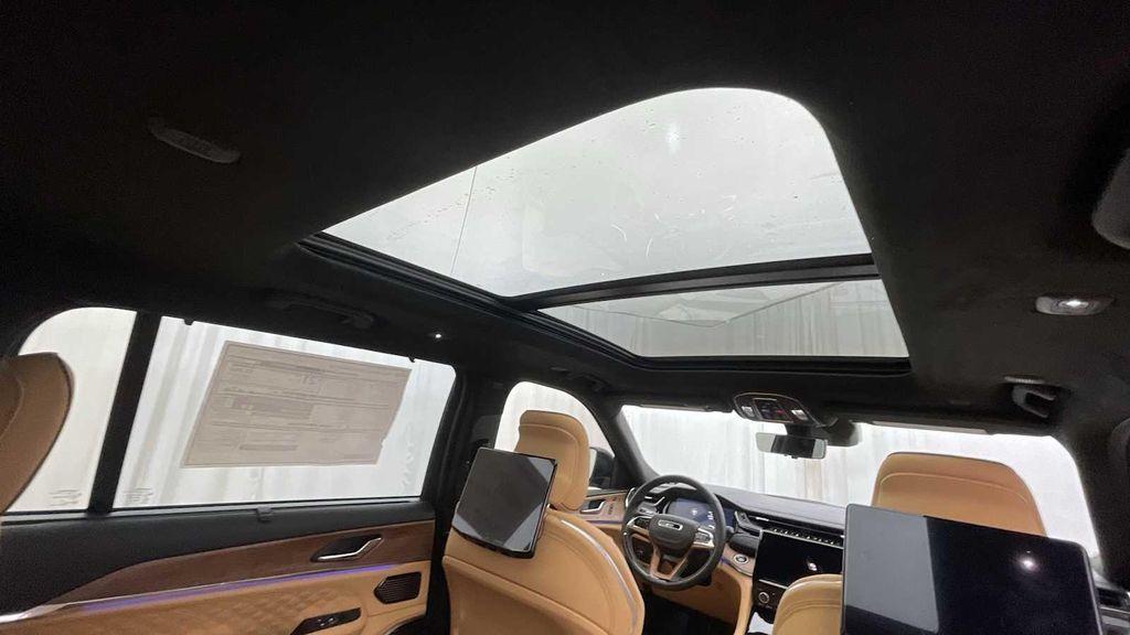 new 2025 Jeep Grand Cherokee L car, priced at $69,630