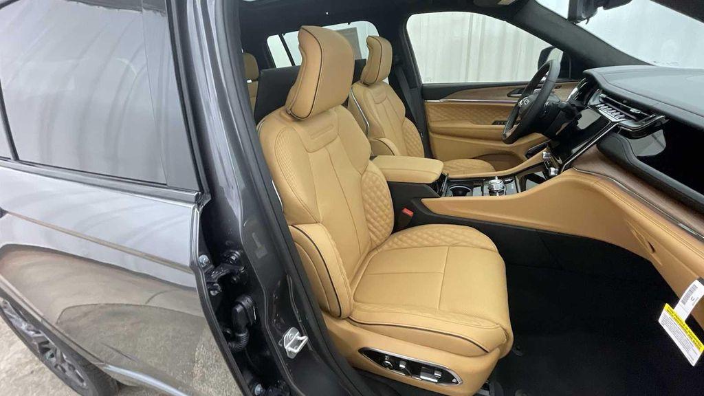 new 2025 Jeep Grand Cherokee L car, priced at $69,630