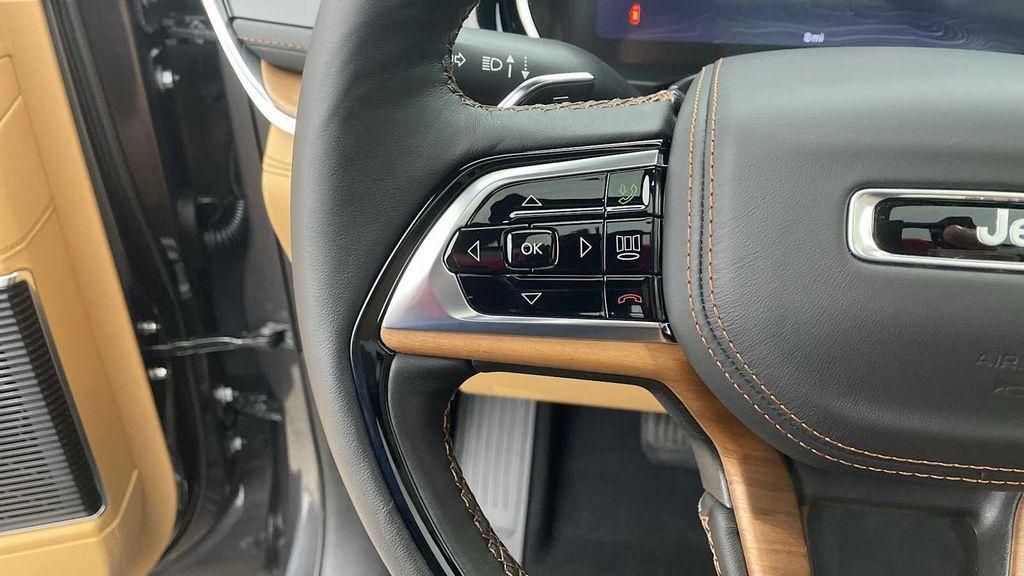 new 2025 Jeep Grand Cherokee L car, priced at $69,630