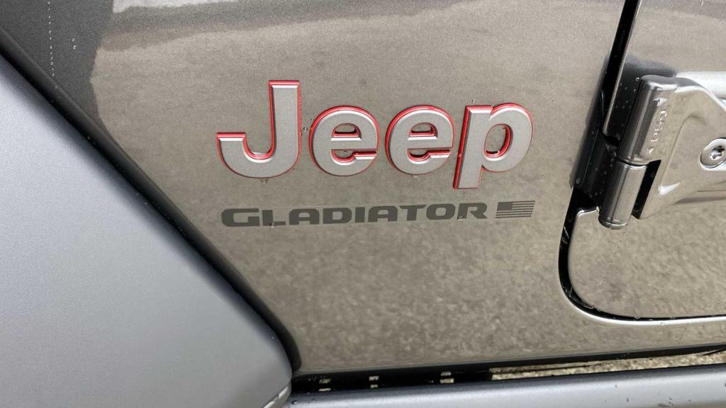 new 2024 Jeep Gladiator car, priced at $48,403