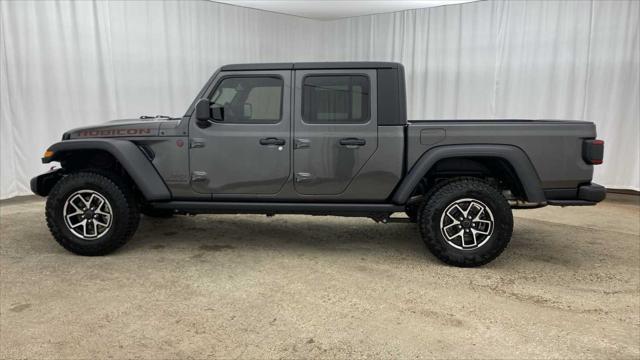 new 2024 Jeep Gladiator car, priced at $55,999