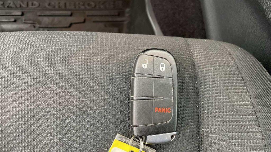 used 2017 Jeep Grand Cherokee car, priced at $17,999