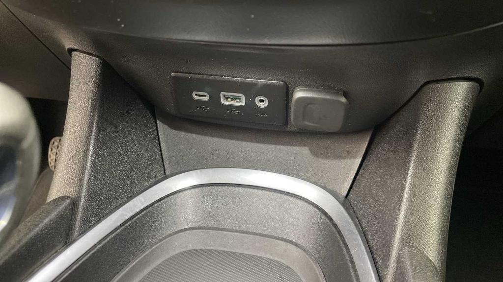 used 2022 Chevrolet Malibu car, priced at $19,998