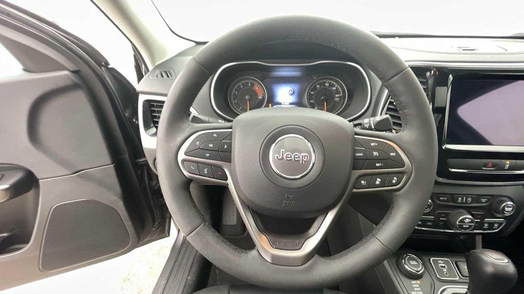 used 2022 Jeep Cherokee car, priced at $26,998