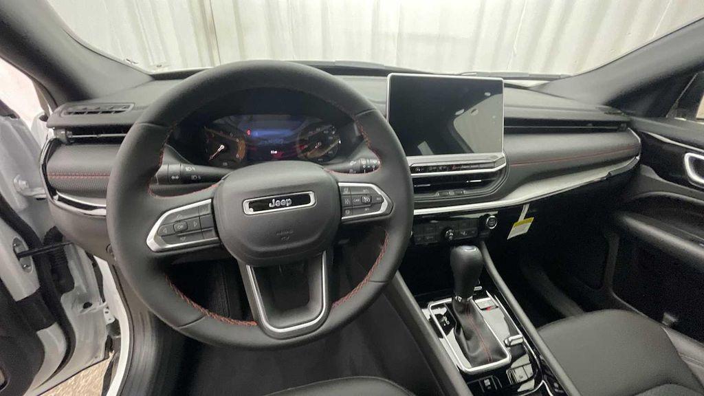 new 2026 Jeep Compass car, priced at $32,890