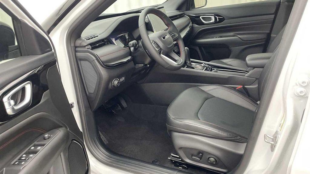 new 2026 Jeep Compass car, priced at $32,890