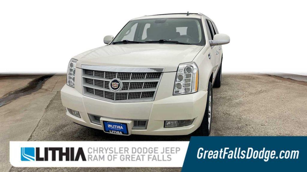 used 2013 Cadillac Escalade ESV car, priced at $16,998