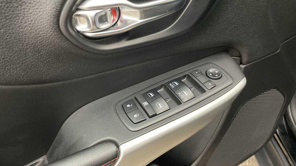 used 2018 Jeep Cherokee car, priced at $17,999