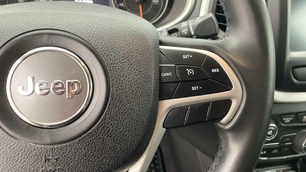 used 2018 Jeep Cherokee car, priced at $17,999