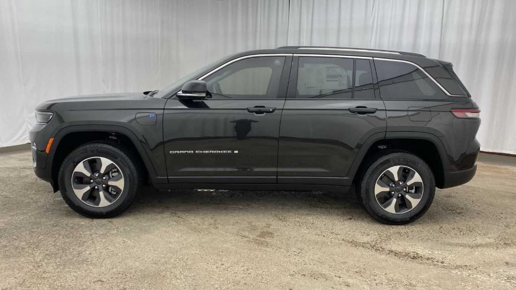 new 2024 Jeep Grand Cherokee 4xe car, priced at $48,654