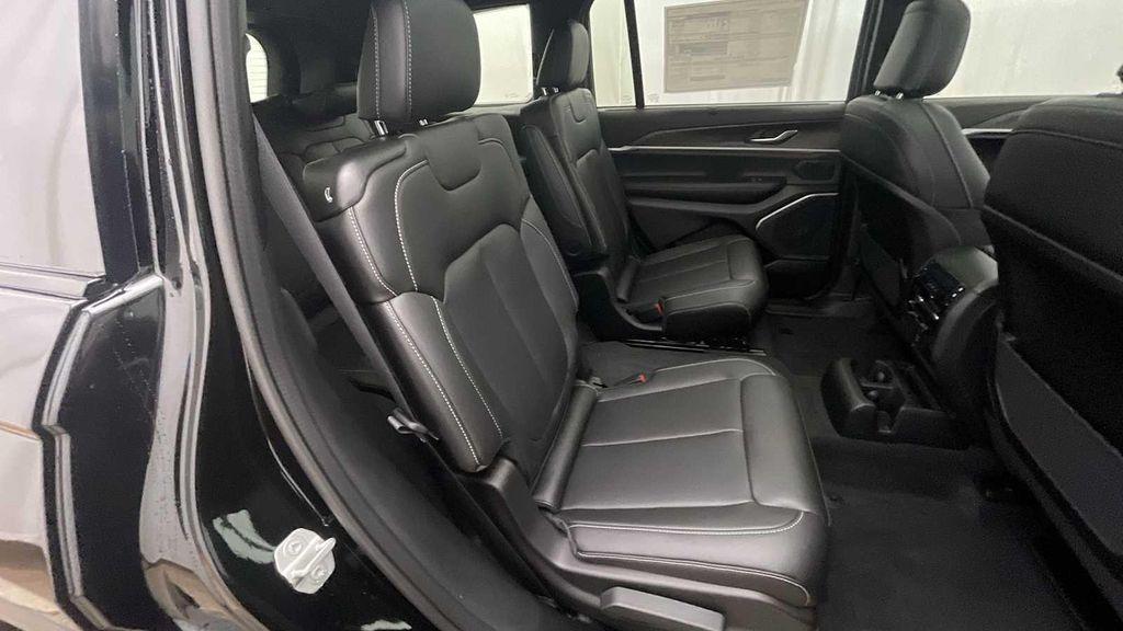 new 2025 Jeep Grand Cherokee L car, priced at $55,136