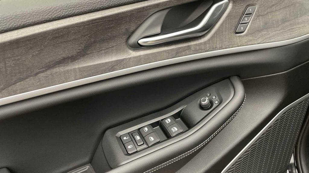 new 2025 Jeep Grand Cherokee L car, priced at $55,136