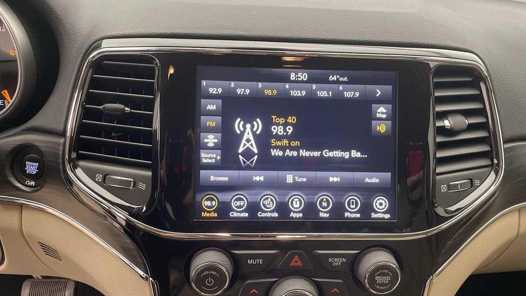 used 2021 Jeep Grand Cherokee car, priced at $27,998