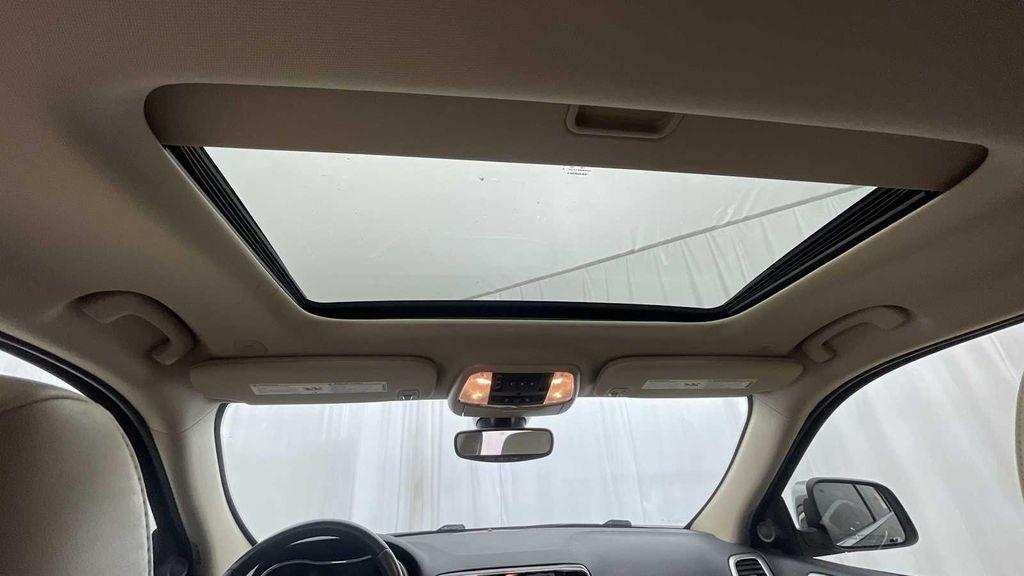 used 2021 Jeep Grand Cherokee car, priced at $27,998