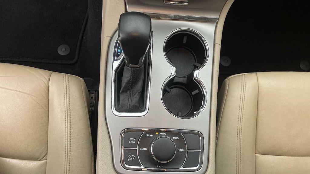 used 2021 Jeep Grand Cherokee car, priced at $27,998