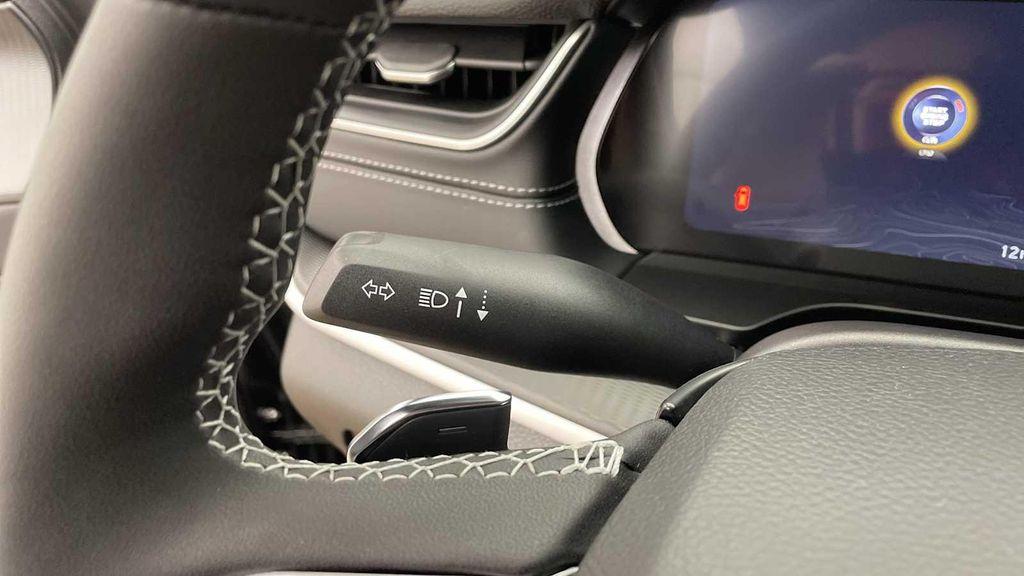 new 2025 Jeep Grand Cherokee car, priced at $37,252