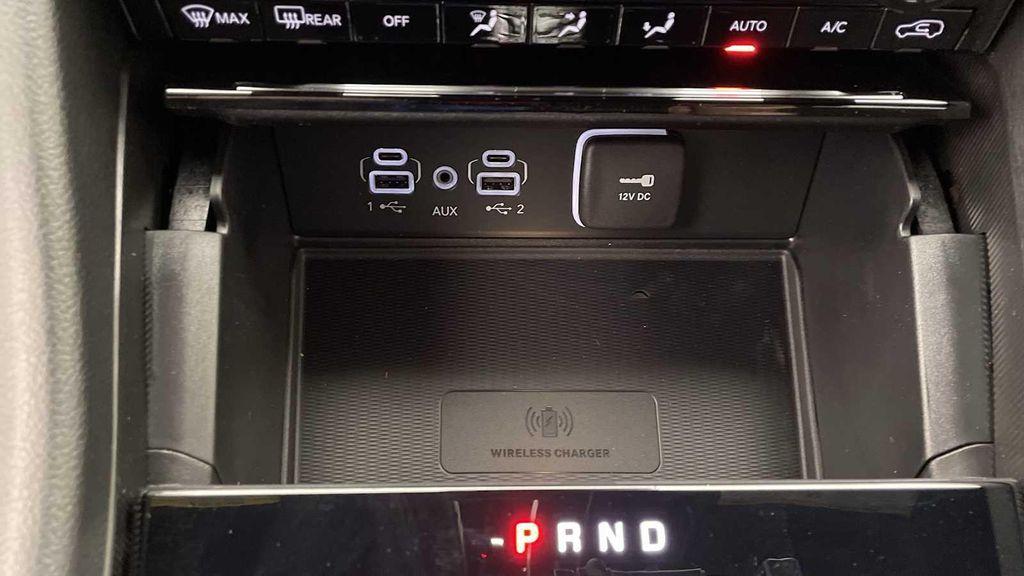 new 2025 Jeep Grand Cherokee car, priced at $37,252