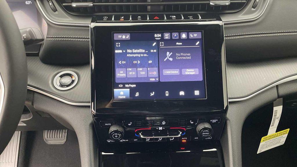 new 2025 Jeep Grand Cherokee car, priced at $37,252