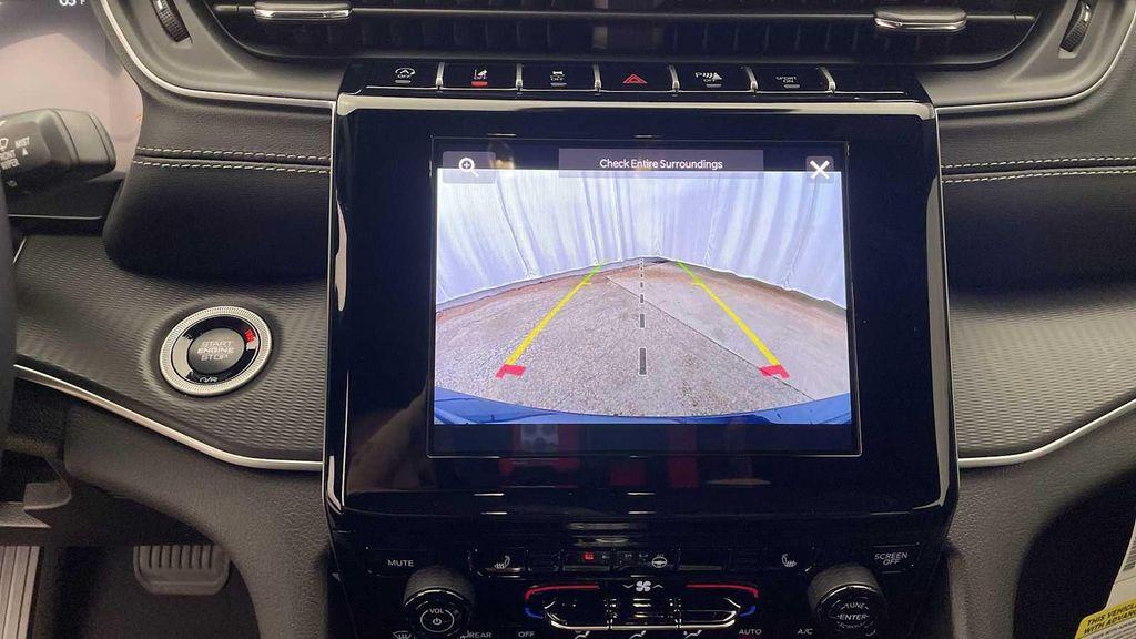 new 2025 Jeep Grand Cherokee car, priced at $37,252