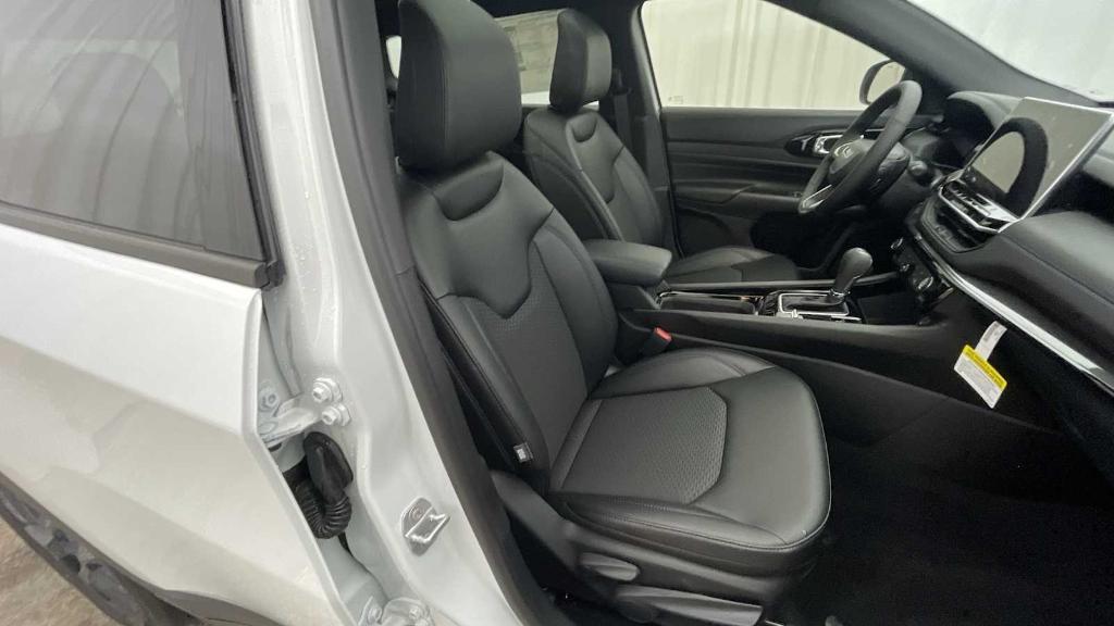 new 2026 Jeep Compass car, priced at $37,475