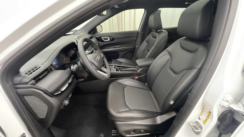 new 2026 Jeep Compass car, priced at $37,475