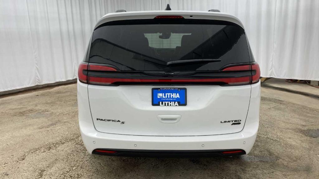 new 2024 Chrysler Pacifica car, priced at $50,732