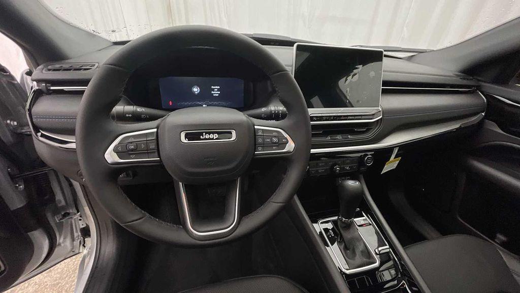 new 2025 Jeep Compass car, priced at $34,750