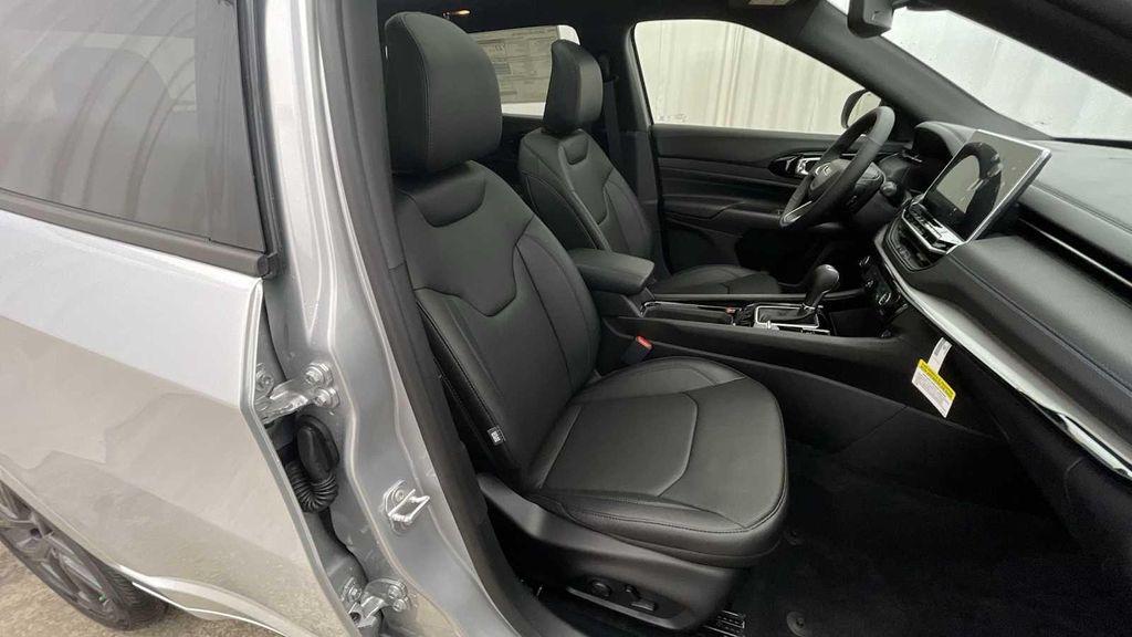 new 2025 Jeep Compass car, priced at $34,750