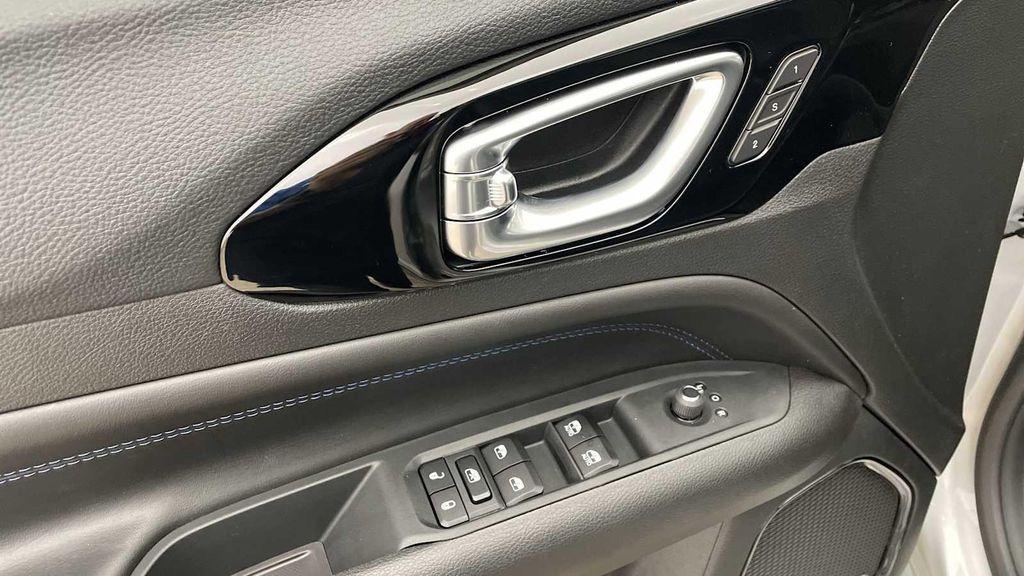 new 2025 Jeep Compass car, priced at $34,750