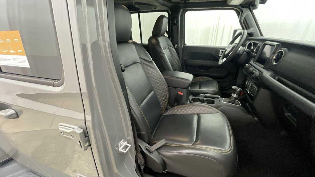 used 2023 Jeep Gladiator car, priced at $34,270