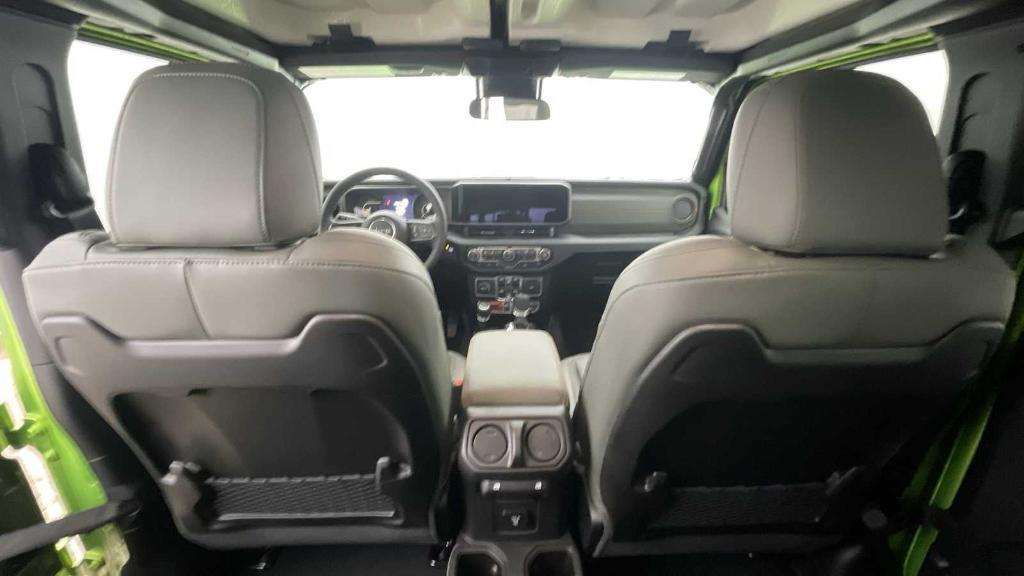 new 2025 Jeep Gladiator car, priced at $53,771