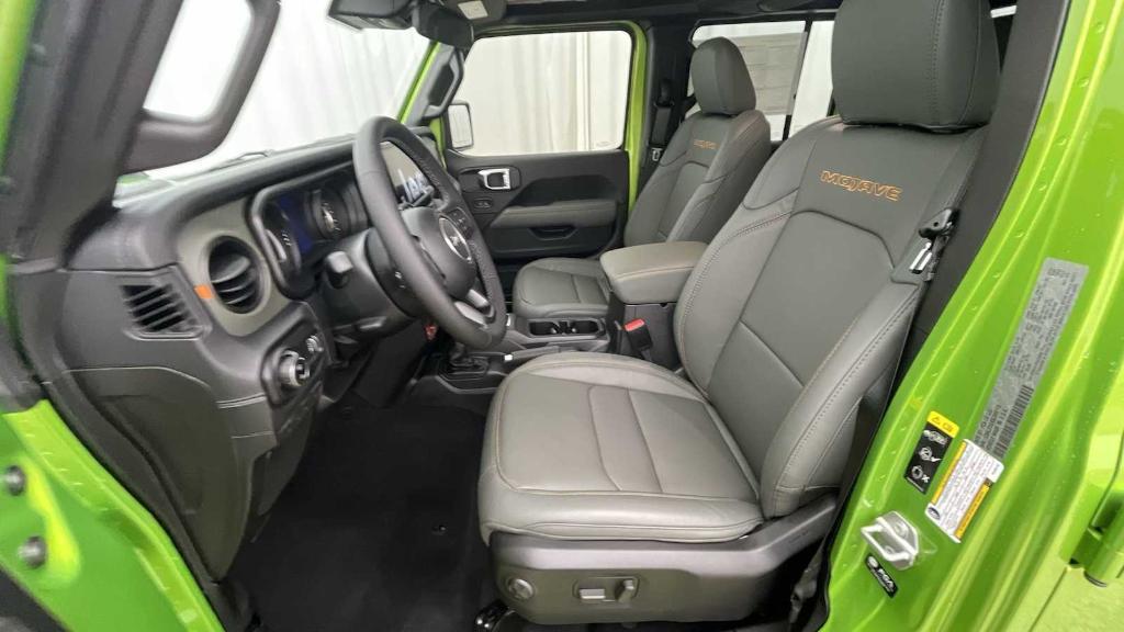 new 2025 Jeep Gladiator car, priced at $53,771