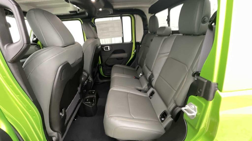 new 2025 Jeep Gladiator car, priced at $53,771