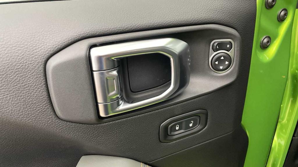 new 2025 Jeep Gladiator car, priced at $53,771