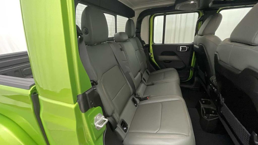 new 2025 Jeep Gladiator car, priced at $53,771