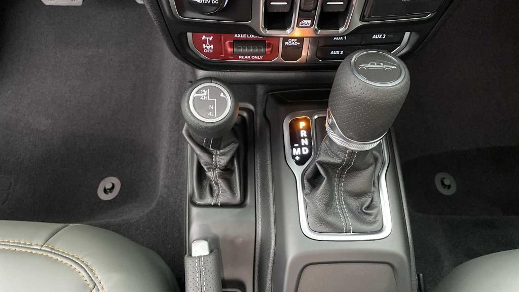 new 2025 Jeep Gladiator car, priced at $53,771