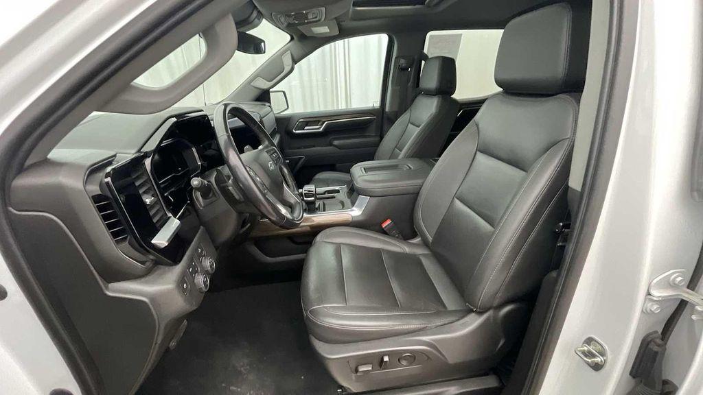 used 2022 Chevrolet Silverado 1500 car, priced at $42,992
