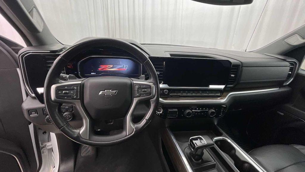 used 2022 Chevrolet Silverado 1500 car, priced at $42,992