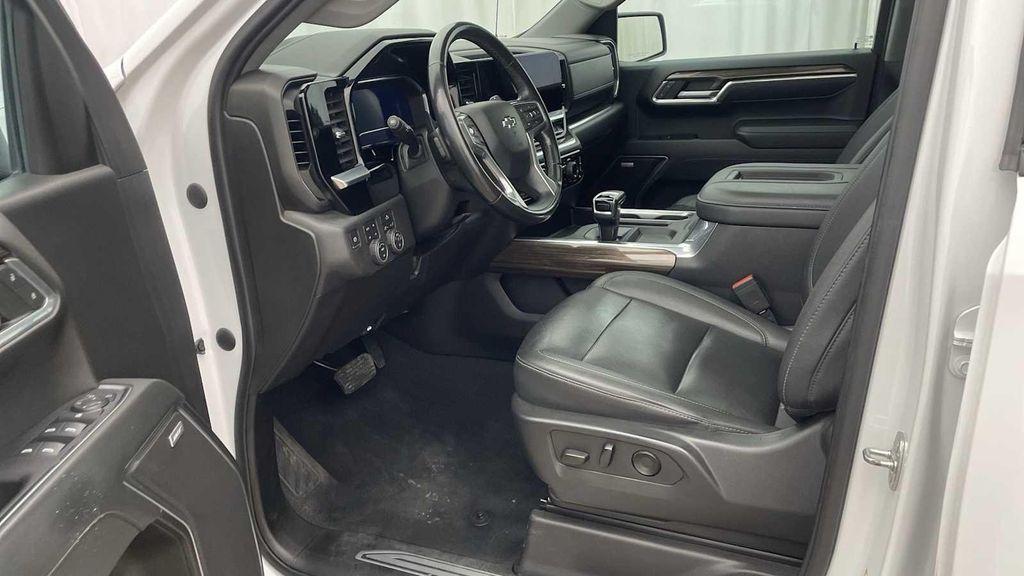 used 2022 Chevrolet Silverado 1500 car, priced at $42,992