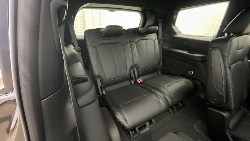 new 2025 Jeep Grand Cherokee L car, priced at $53,397