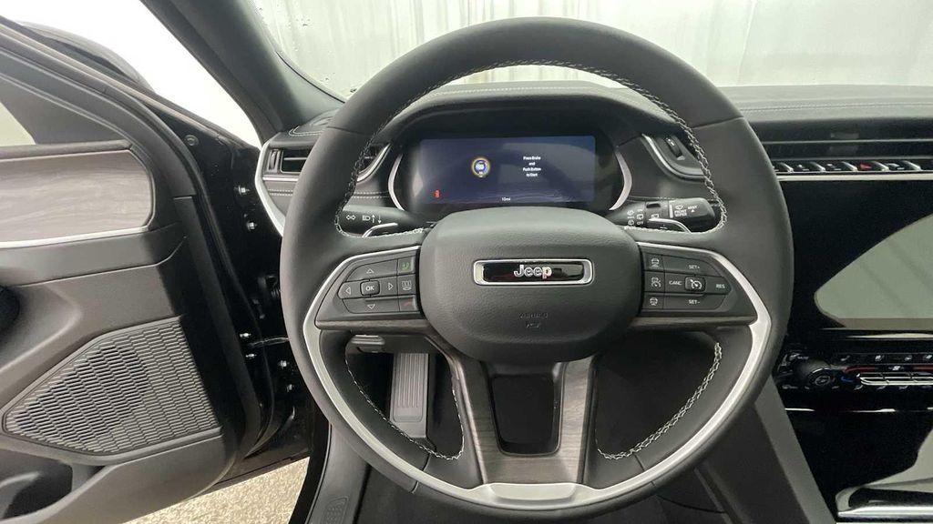 new 2025 Jeep Grand Cherokee L car, priced at $53,397