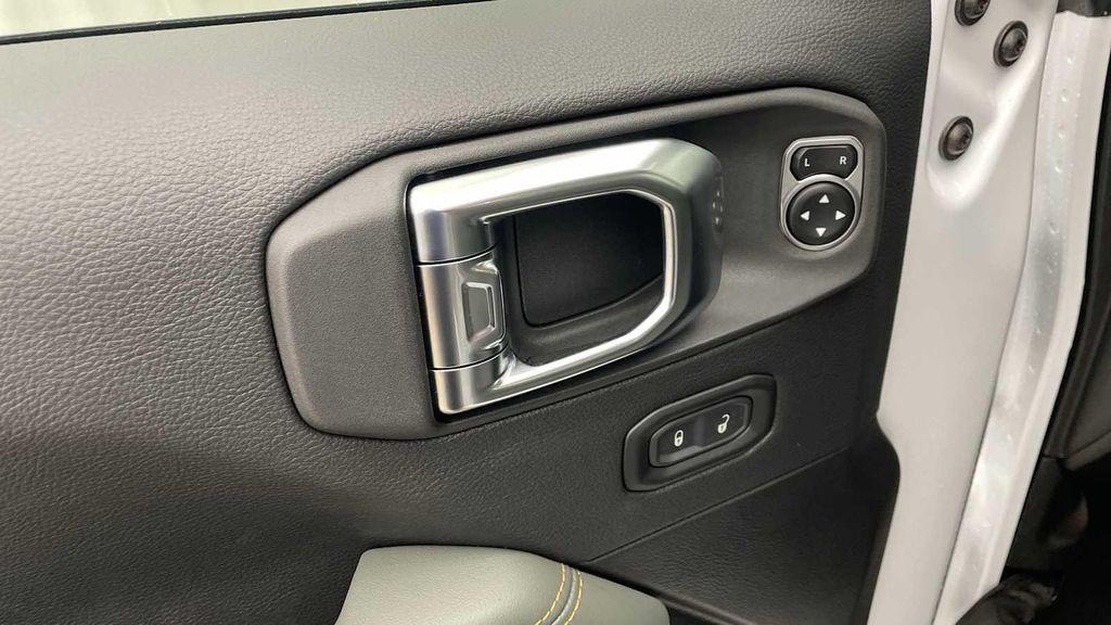 new 2025 Jeep Gladiator car, priced at $53,235