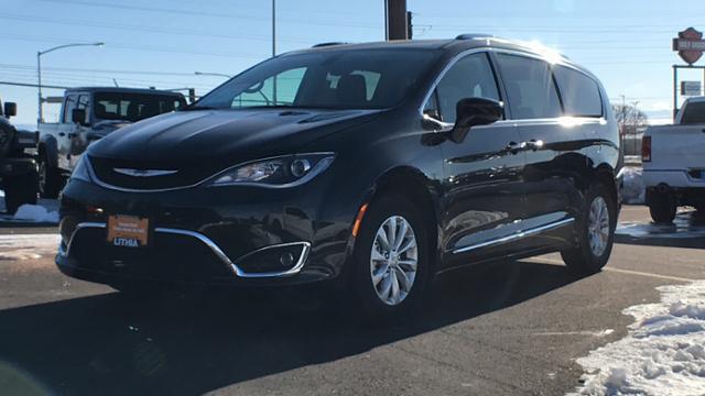 used 2019 Chrysler Pacifica car, priced at $11,998