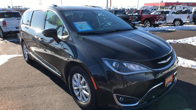 used 2019 Chrysler Pacifica car, priced at $11,998