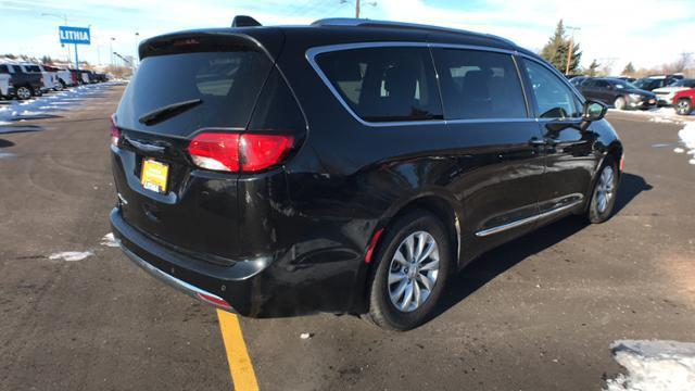 used 2019 Chrysler Pacifica car, priced at $11,998